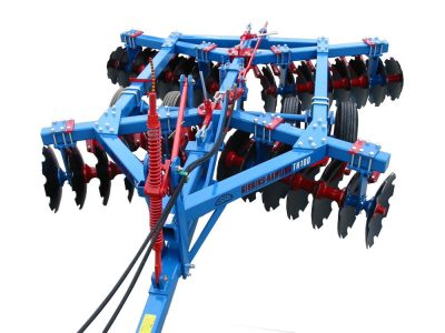 John Berends Implements TH100 Folding Trailing Tandem Discs